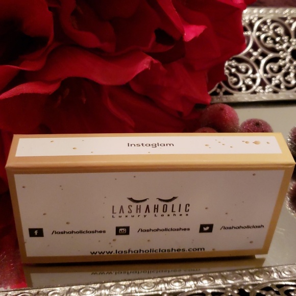 Lashaholic Instaglam Eyelashes - Picture 3 of 3